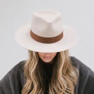 Gigi Pip Ivory Miller size 57, gently worn